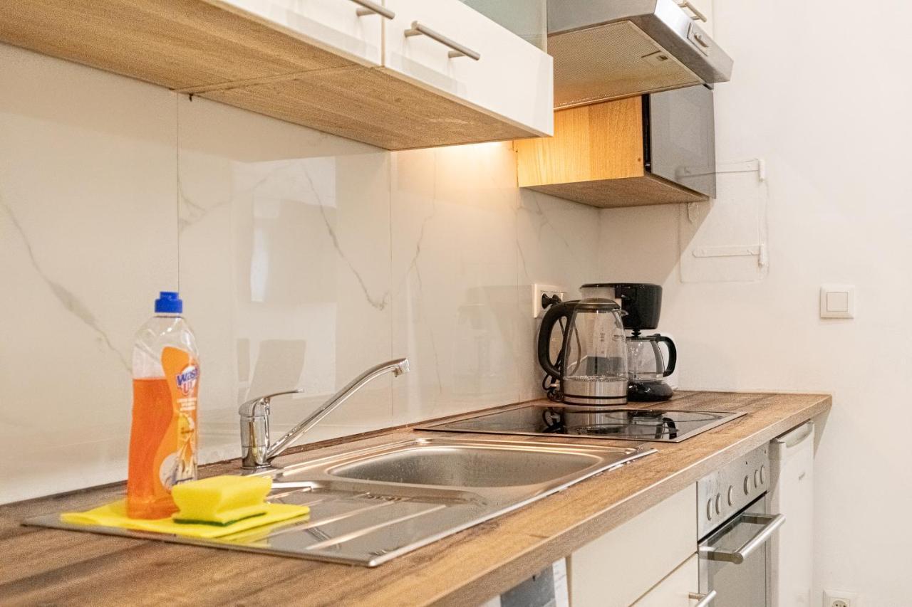 9 Min From Center - Lovely Near U1 Reumannplatz Apartment Wien
